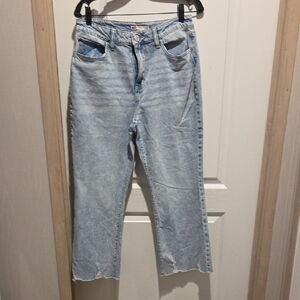 SO Women's Light Wash Straight Leg Jeans